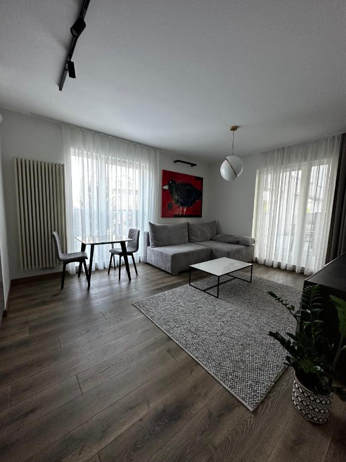 Apartament Vip Wola Варшава Екстериор снимка