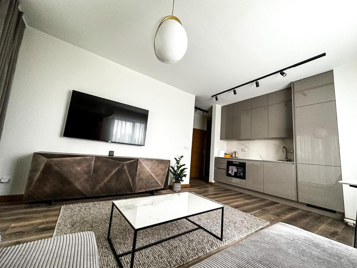 Apartament Vip Wola Варшава Екстериор снимка